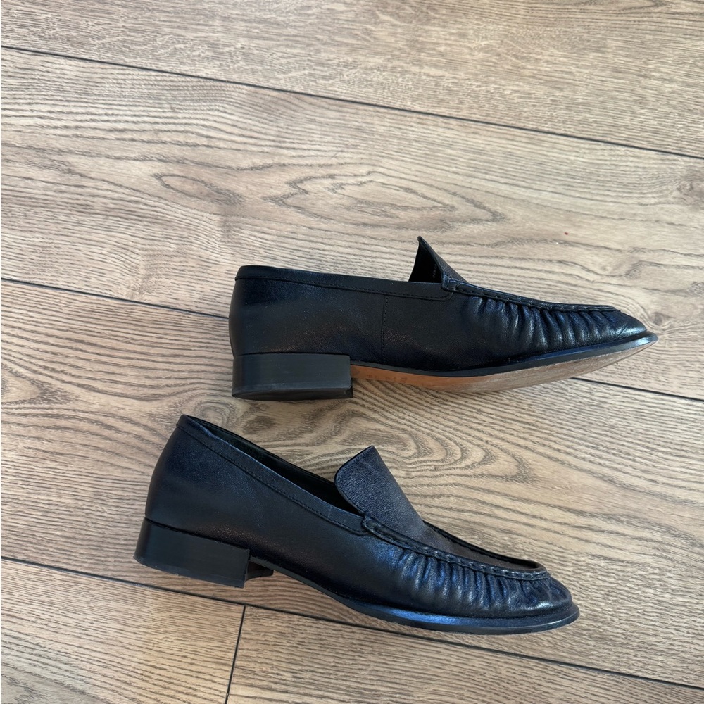 Vince Nora Black Leather Women Loafers Slip-On Moccasin Style 8.5 EUR39 - Picture 5 of 7